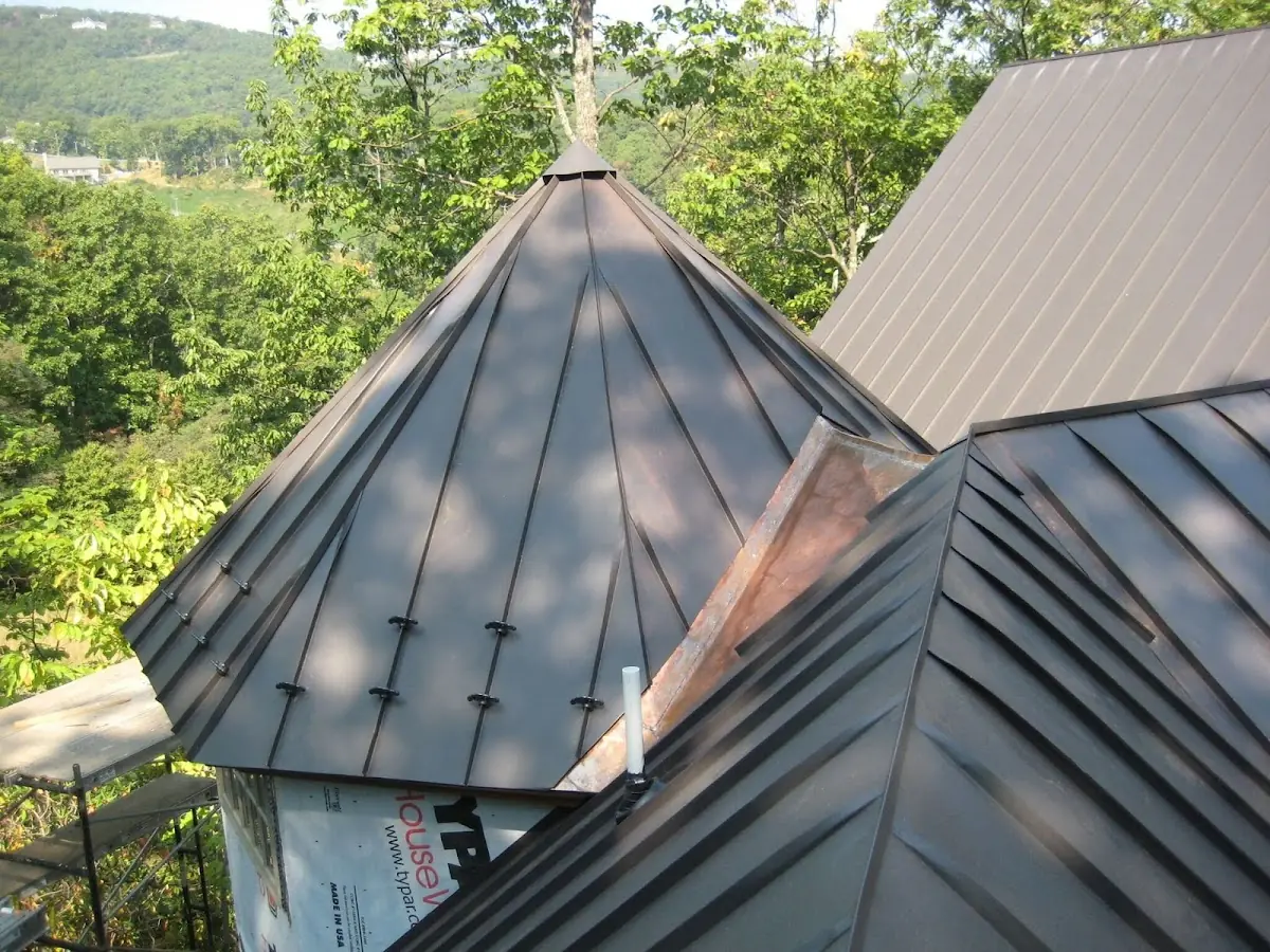 Professional Roof Tarp Installation by Craftsman Roofing in Turtle Lakes